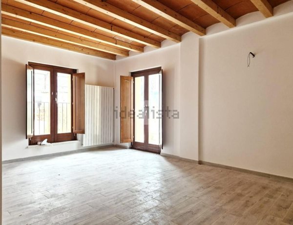 casa indipendente in vendita a L'Aquila in zona Centro Città