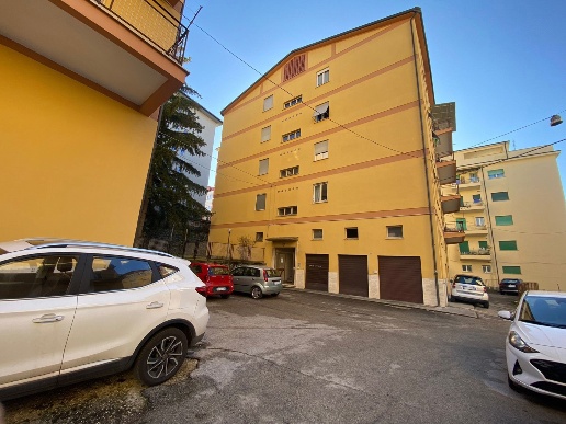 appartamento in vendita a L'Aquila in zona Centro Città