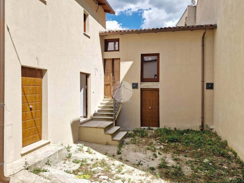 appartamento in vendita a L'Aquila in zona Pianola