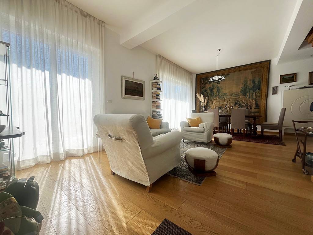 casa indipendente in vendita a L'Aquila in zona Tempera