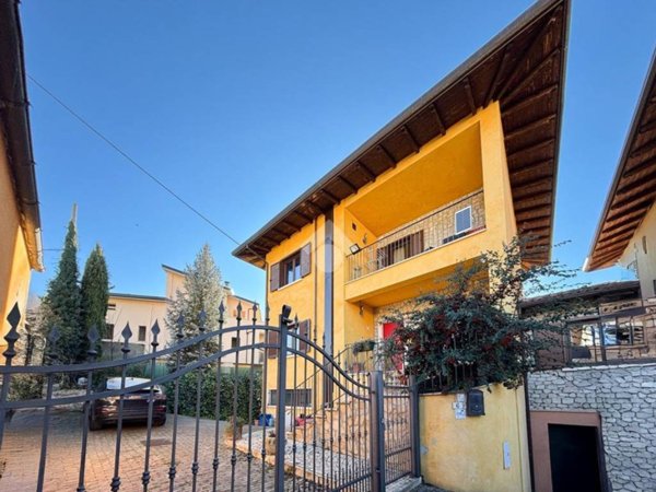 casa indipendente in vendita a L'Aquila in zona Paganica