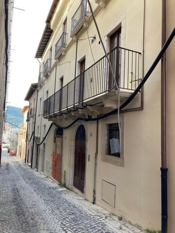 appartamento in vendita a L'Aquila in zona Centro Città