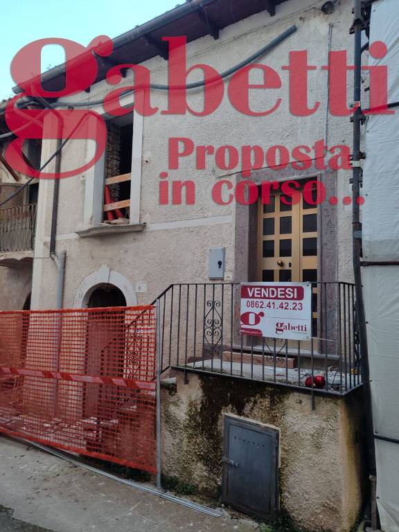 casa indipendente in vendita a L'Aquila in zona Paganica