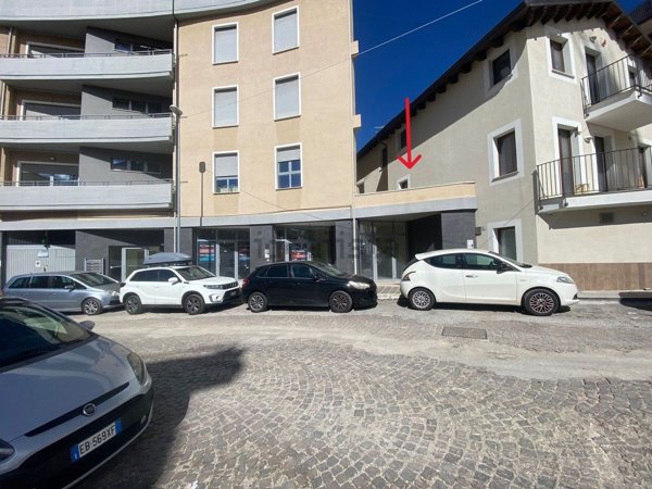 locale commerciale in vendita a L'Aquila in zona Centro Città