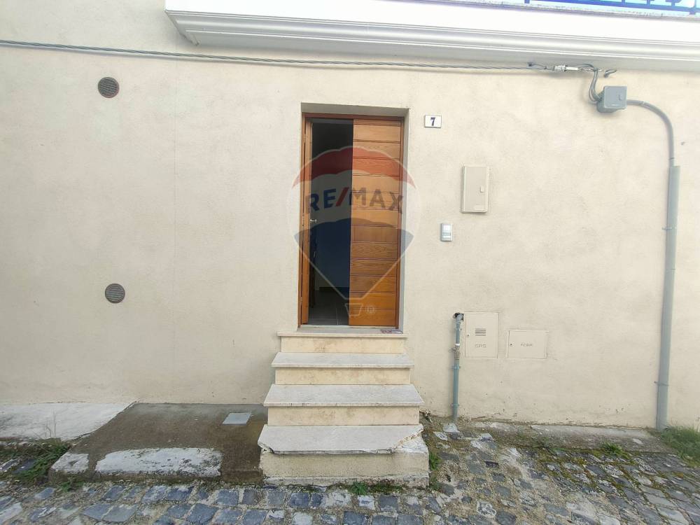 casa indipendente in vendita a L'Aquila in zona San Gregorio