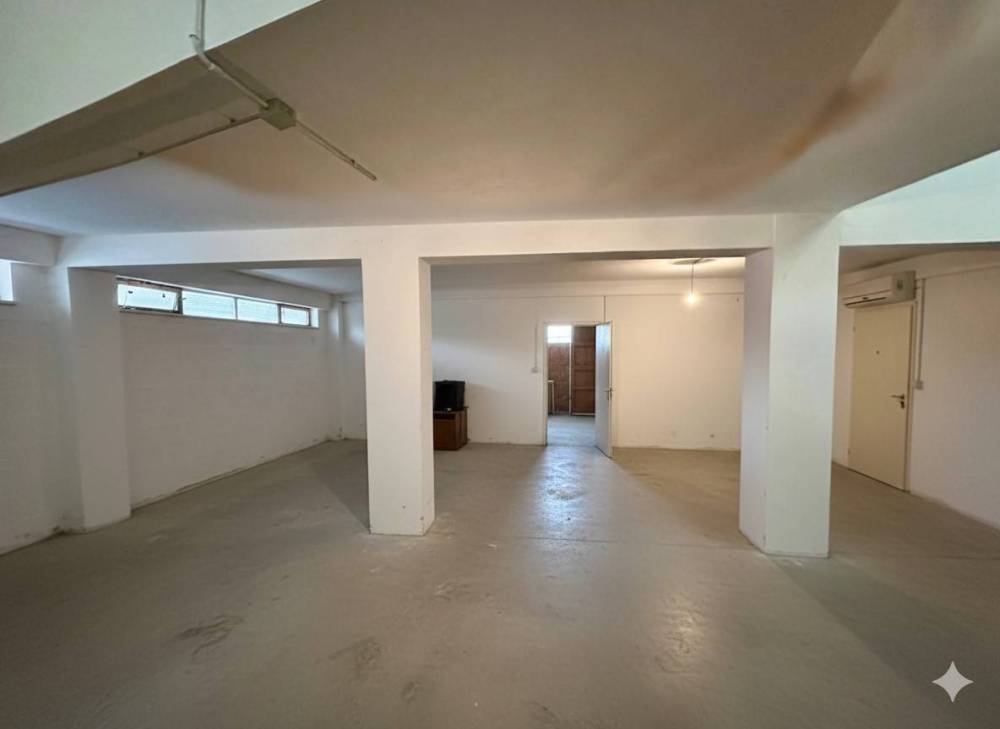 locale di sgombero in vendita a L'Aquila in zona Centro Città