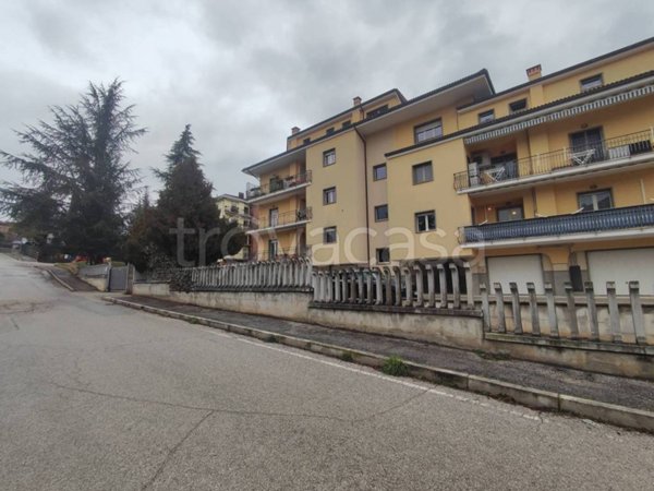 locale commerciale in vendita a L'Aquila in zona Palombara