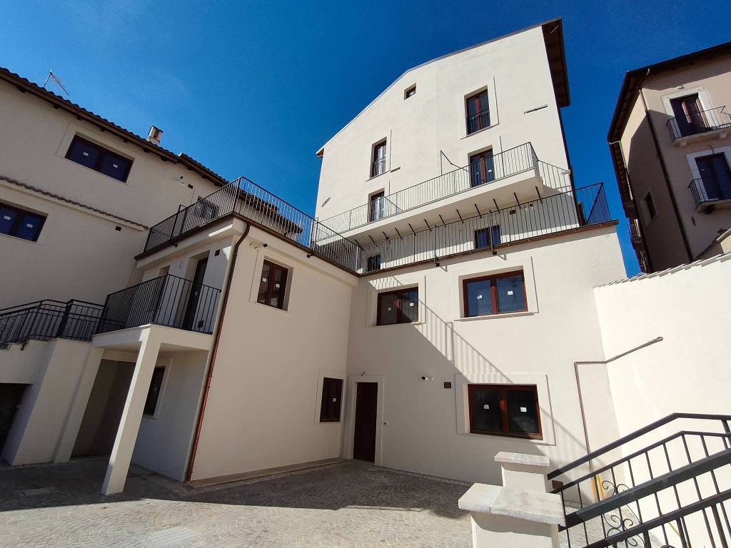 appartamento in vendita a L'Aquila in zona Centro Città