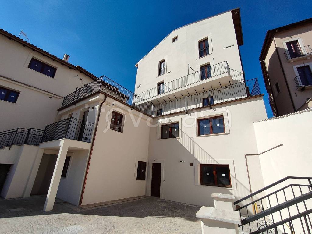 appartamento in vendita a L'Aquila in zona Centro Città