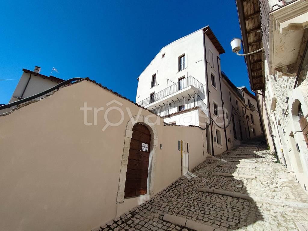 appartamento in vendita a L'Aquila in zona Centro Città