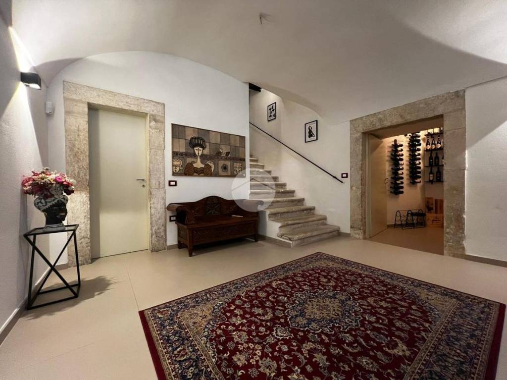 casa indipendente in vendita a L'Aquila in zona Centro Città