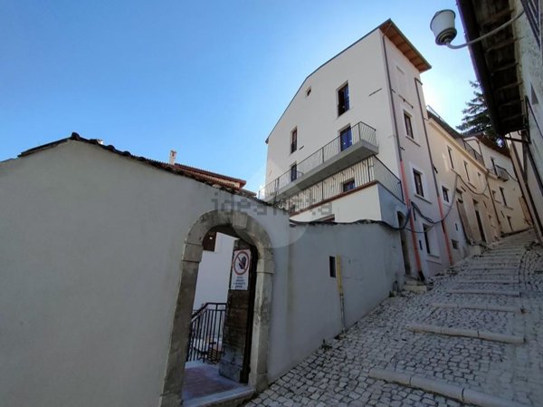 appartamento in vendita a L'Aquila in zona Centro Città