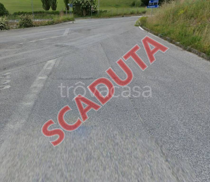 negozio in vendita a L'Aquila in zona Preturo