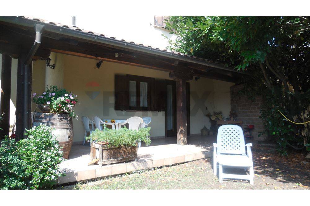 casa indipendente in vendita a L'Aquila