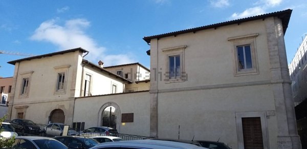 appartamento in vendita a L'Aquila in zona Centro Città