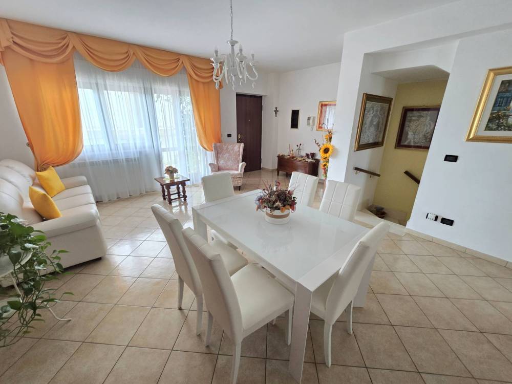 casa indipendente in vendita a L'Aquila in zona Onna