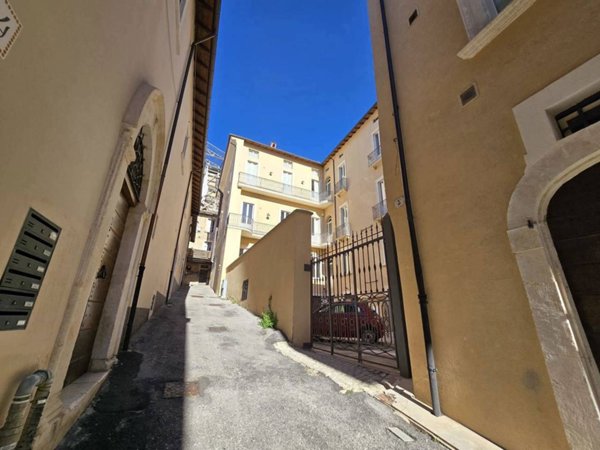 appartamento in vendita a L'Aquila in zona Centro Città