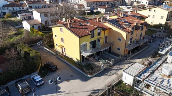casa indipendente in vendita a L'Aquila in zona Sant'Elia