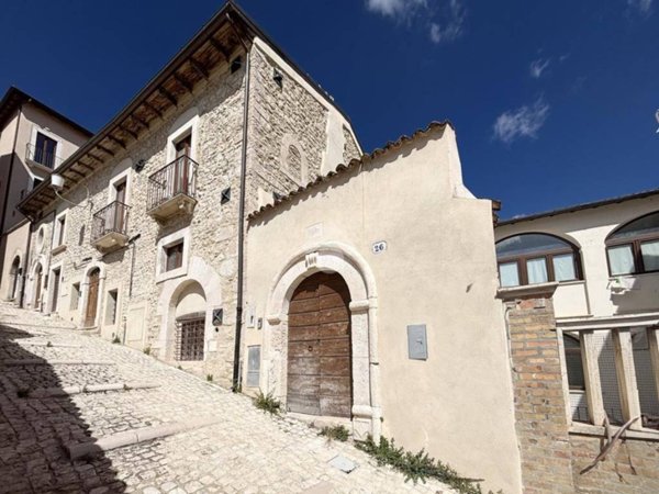appartamento in vendita a L'Aquila in zona Centro Città