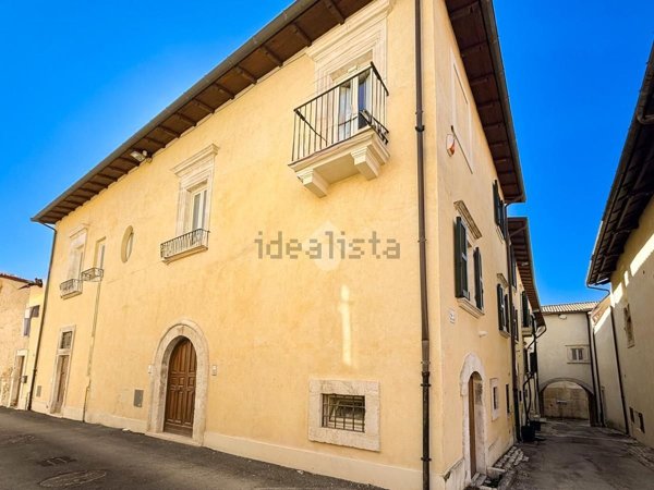 appartamento in vendita a L'Aquila in zona Centro Città