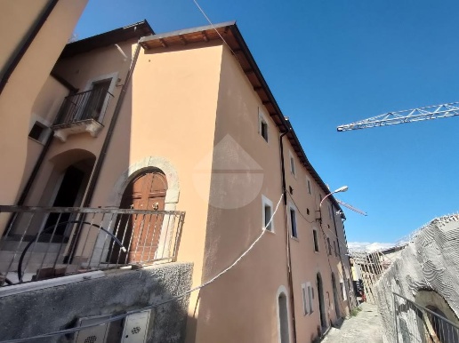 casa indipendente in vendita a L'Aquila in zona Monticchio/frazione Bagno