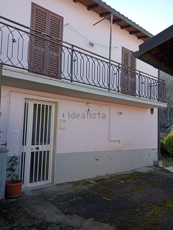 casa indipendente in vendita a L'Aquila in zona Monticchio/frazione Bagno