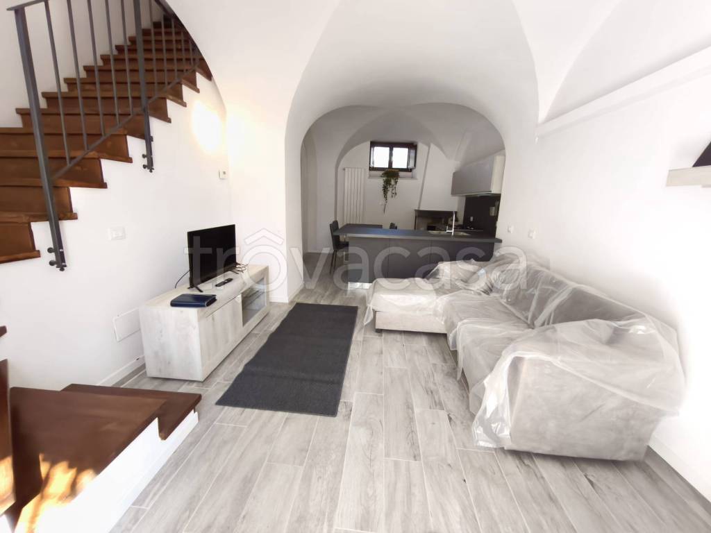 casa indipendente in vendita a L'Aquila in zona Centro Città