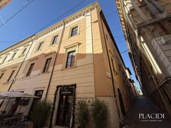 appartamento in vendita a L'Aquila in zona Centro Città