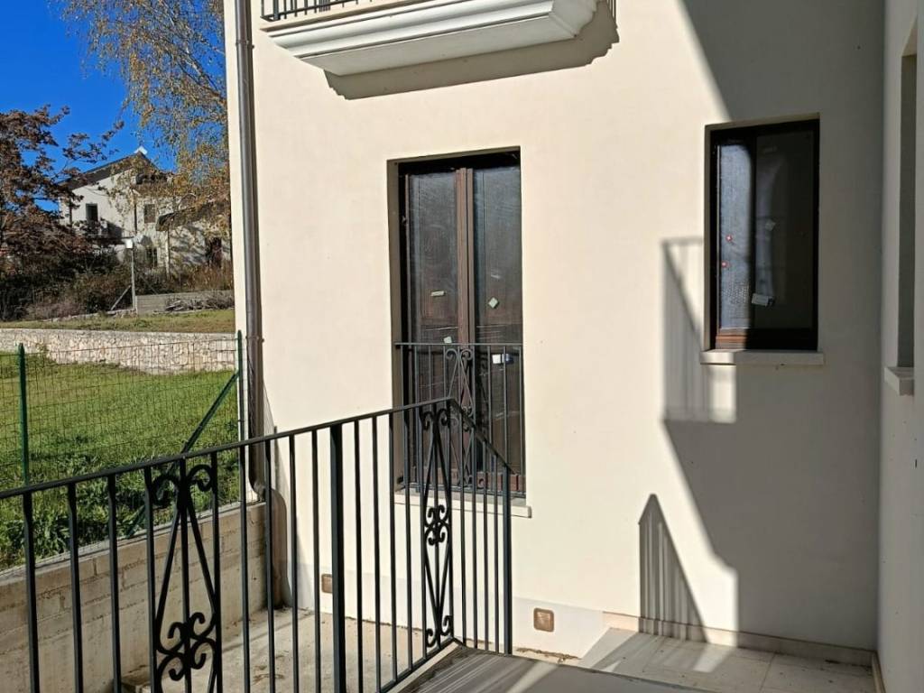 casa indipendente in vendita a L'Aquila in zona Centro Città