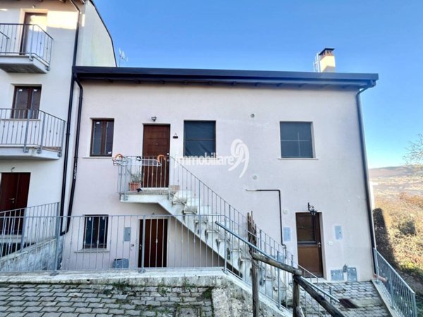 casa indipendente in vendita a L'Aquila in zona Monticchio/frazione Bagno