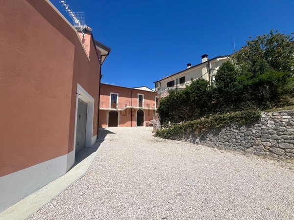 appartamento in vendita a L'Aquila in zona San Vittorino