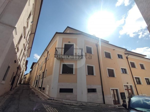 casa semindipendente in vendita a L'Aquila in zona Centro Città
