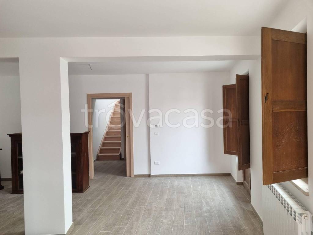 casa indipendente in vendita a L'Aquila in zona Paganica