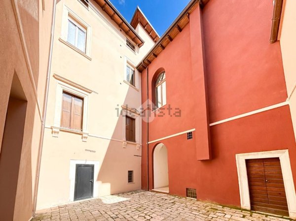 appartamento in vendita a L'Aquila in zona Centro Città