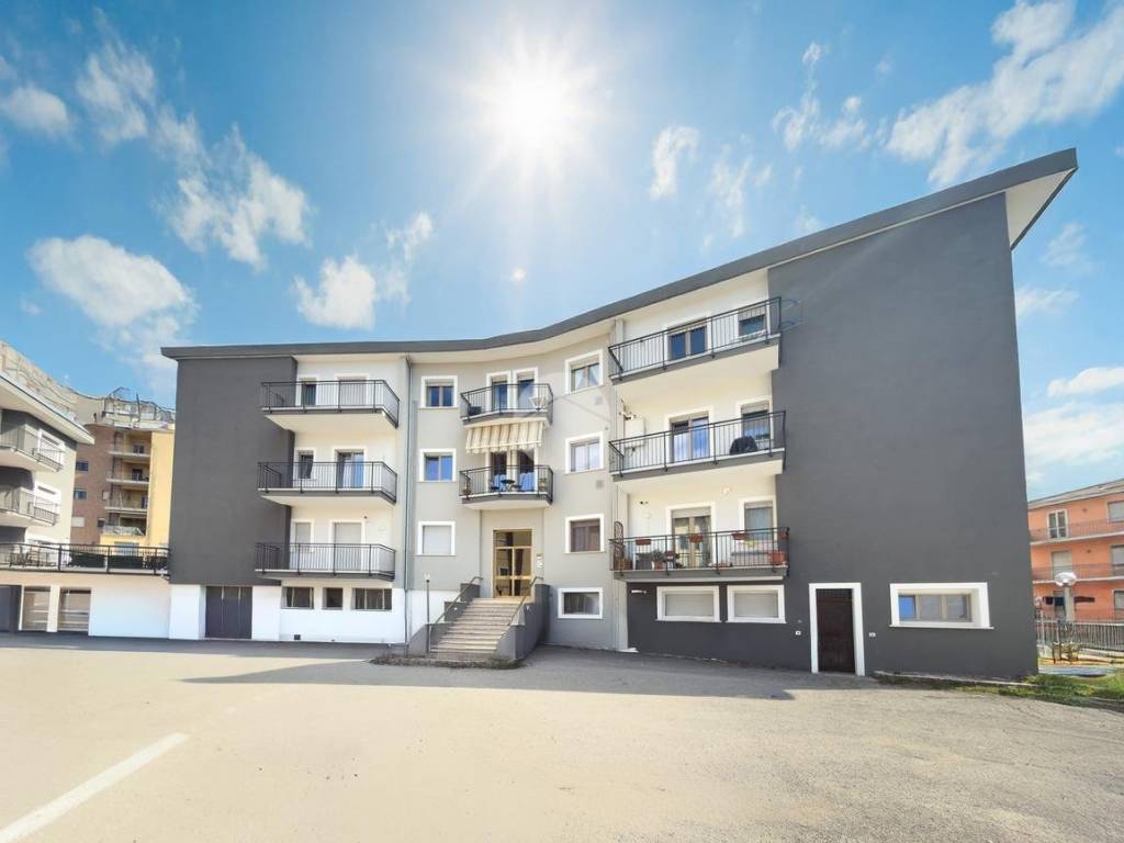 appartamento in vendita a L'Aquila in zona Pettino