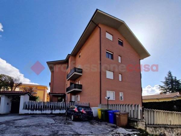 appartamento in vendita a L'Aquila in zona Pettino