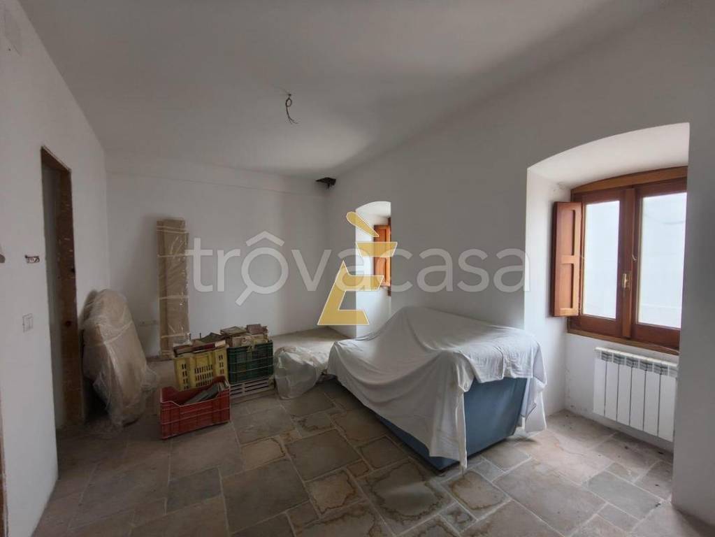 casa indipendente in vendita a L'Aquila in zona Paganica