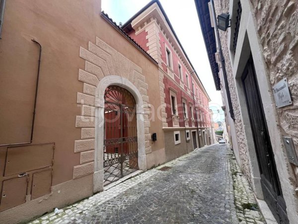 appartamento in vendita a L'Aquila in zona Centro Città