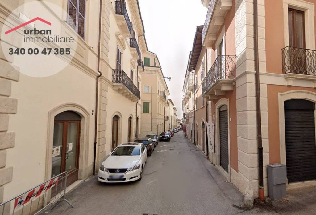 casa indipendente in vendita a L'Aquila in zona Centro Città