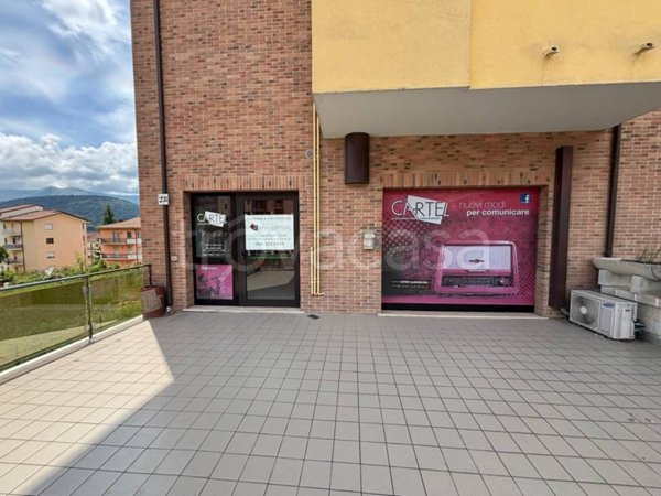 ufficio in vendita a L'Aquila in zona Pettino