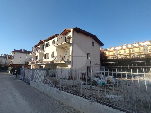 casa indipendente in vendita a L'Aquila in zona Paganica