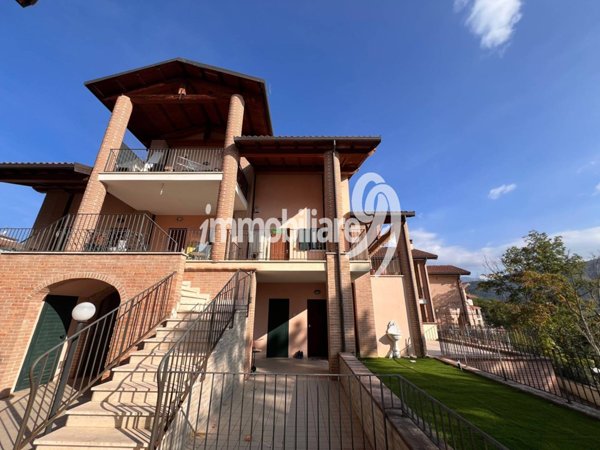 casa indipendente in vendita a L'Aquila in zona Coppito