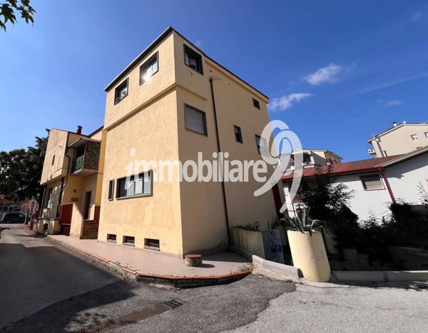 appartamento in vendita a L'Aquila in zona Centro Città