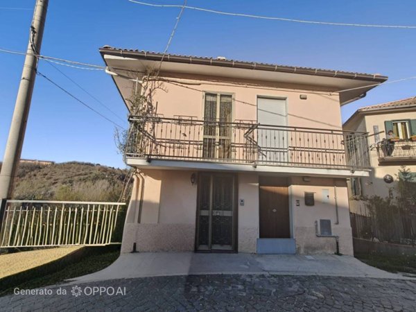 casa indipendente in vendita a L'Aquila in zona Sassa