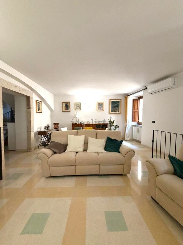 appartamento in vendita a L'Aquila in zona Centro Città