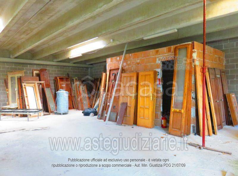 negozio in vendita a L'Aquila in zona Sant'Elia