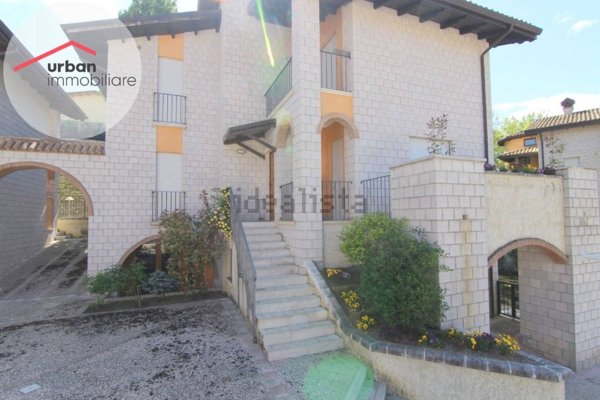 casa indipendente in vendita a L'Aquila in zona Sant'Elia