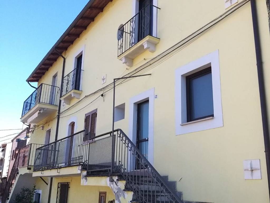 casa indipendente in vendita a L'Aquila in zona Monticchio/frazione Bagno