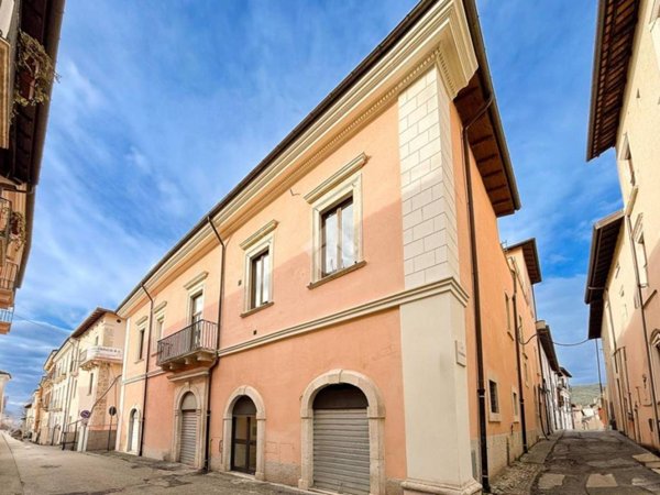 appartamento in vendita a L'Aquila in zona Centro Città