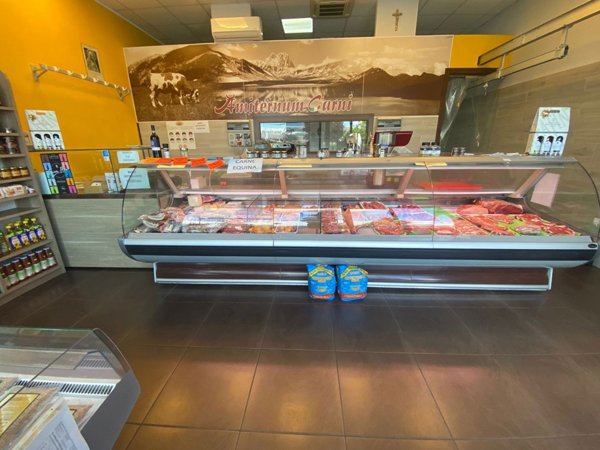 negozio in vendita a L'Aquila in zona Pettino